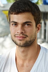 Photo of Victor Sparapane as Giovani Barreto