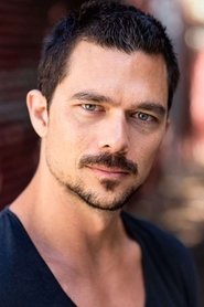 Photo of Luke Arnold as Owen Nillson