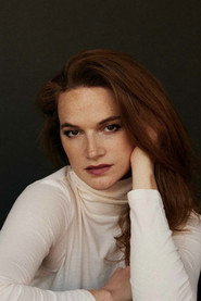 Photo of Elise Finnerty as Alice