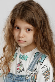 Photo of Julia Marcan as Steliana (young)