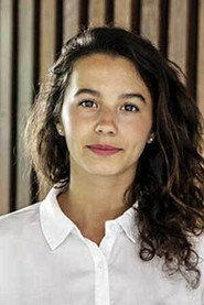 Photo of Sarah Cheyenne as Alice