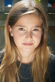 Photo of Amélie Will Wolf as Emma
