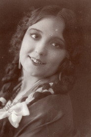 Photo of Inocencia Alcubierre as Doña Inés