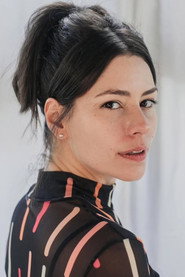 Photo of Ana Tardivo as Letícia