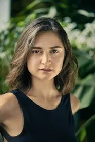 Photo of Isabella Nefar as Nur