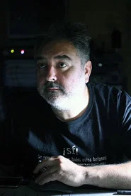 Photo of José Serrador Villanueva as Falangista 2 (voice) (as José Serrador)