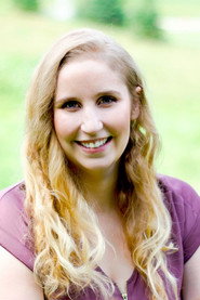 Photo of Caroline Farkas as Caroline
