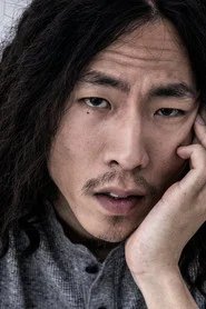 Photo of Jo Seok-in as Seong-chan