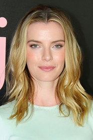 Photo of Betty Gilpin as Sydney Bloom
