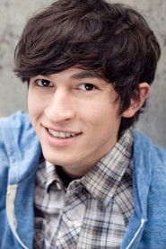 Photo of Aaron Landon as Roberto