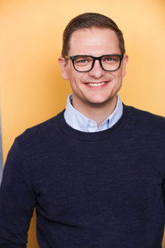 Photo of Gary Henderson as Male Reporter
