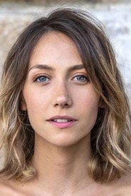 Photo of Anaïs Weill as Police Officer / Stylist