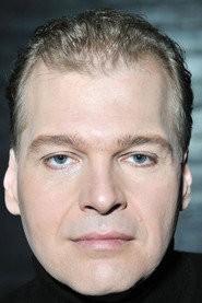 Photo of Lance Ryan as Énée