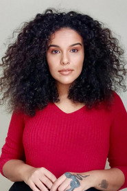 Photo of Karolina Lopes as Gestora