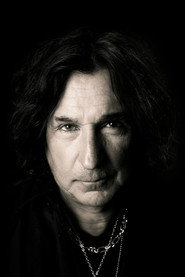 Photo of Tony Borg as Guitar