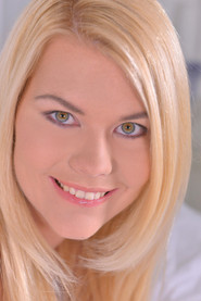 Photo of Izzy Delphine