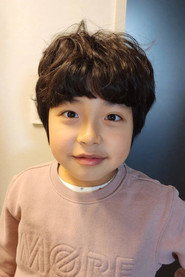 Photo of Lee Cheon-mu as Seong-ho