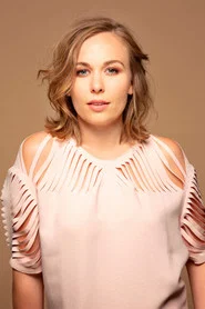 Photo of Elsa Dreisig as Lauretta