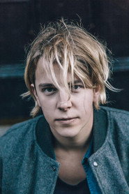 Photo of Tom Odell as Self : Friend & Guest
