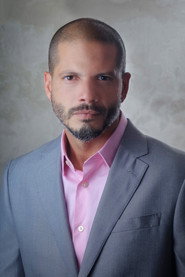 Photo of Ricardo Vázquez as Mark Serra