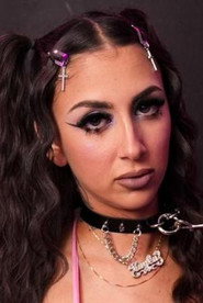 Photo of Yasmine Banks