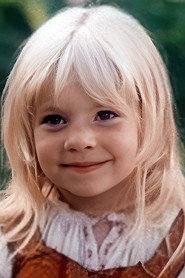 Photo of Anya Andrianova as Сашенька