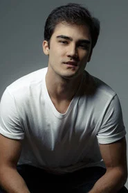 Photo of Caio Mutai as Léo