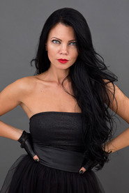 Photo of Denisa Vlad as Mirela