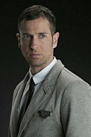 Photo of Daniel Berlanga as Emiliano