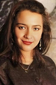 Photo of Julia Rais as Sally