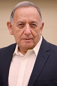 Photo of Robert Salas as Leonard