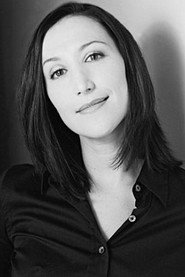 Photo of Gina Sorell as Patrolwoman Kirk