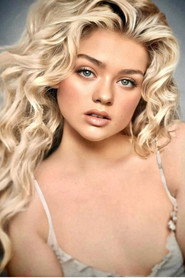 Photo of Sophia Bartolai as Synthia