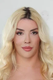 Photo of Leah Hayes