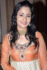 Photo of Lata Sabharwal as Rajshri Maheshwari