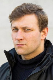Photo of Nils Mattias Steinberg as Raimo