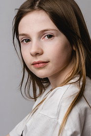 Photo of Zoë Baier as Ida