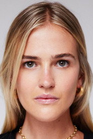 Photo of Lily Speiser as Chloe Kandra