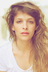 Photo of Dafi Alpern as Noam, Michal's sister