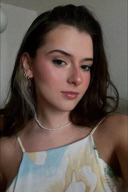 Photo of Ana Luiza Forner as Student #1