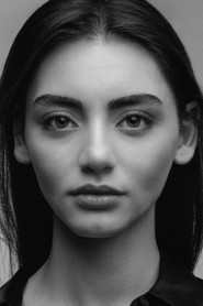 Photo of Özge Törer as Bala Hatun