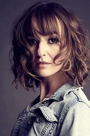 Photo of Sofia Beeson as Phoebe