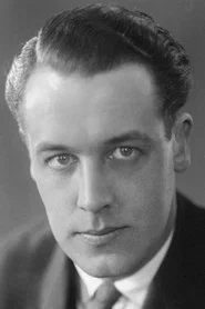 Photo of Bengt Djurberg as Captain Berg
