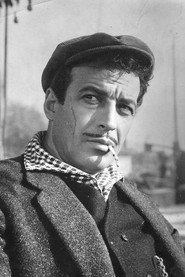 Photo of Sadri Alışık as Yırtık Niyazi