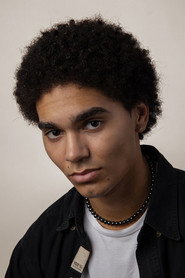 Photo of Lou-Andréas Robert as Evan