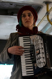 Photo of Neda Asef as the musician