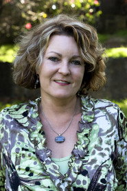 Photo of Catriona Sparks as Janette