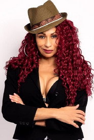 Photo of Staceye Beatty as Evelyn Scott