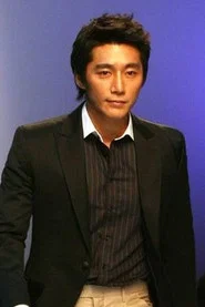 Photo of Kim Min-seung as Jeongdongjin police substation detective
