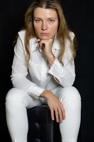 Photo of Helen Laurens as Olivia